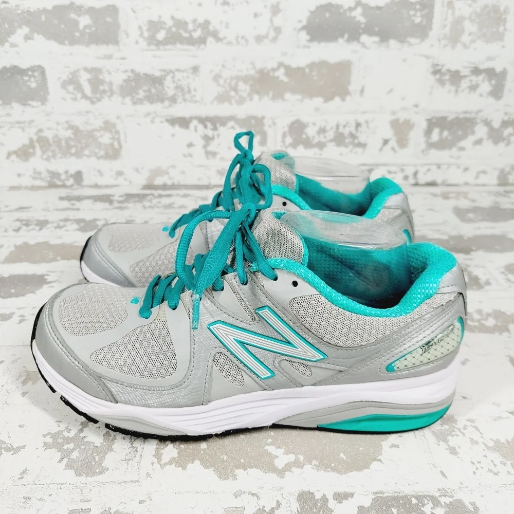 New Balance Teal Gray Lace-Up Mesh Running Athleisure Sneakers I586